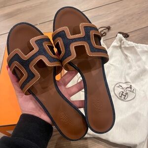 Hermes Sandales Oasis- COLOR: Bleu Brut/Gold